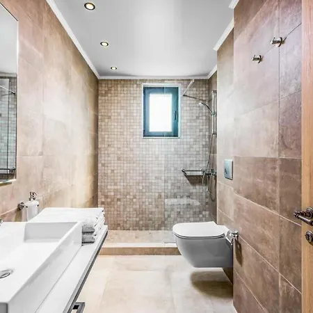 Sleeps 4 Pool Air Con Wifi Βίλα Λίνδος