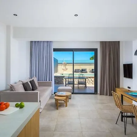 Sleeps 4 Pool Air Con Wifi Villa