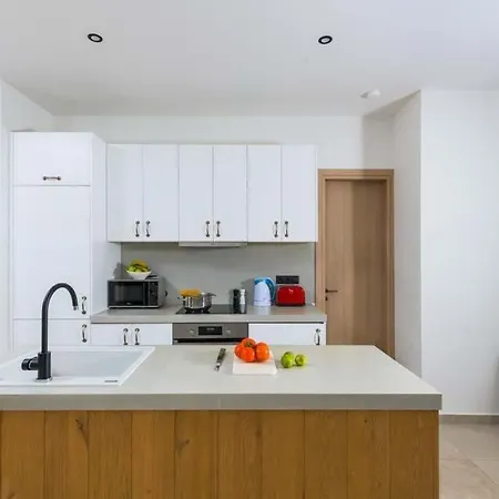 Sleeps 4 Pool Air Con Wifi Villa *